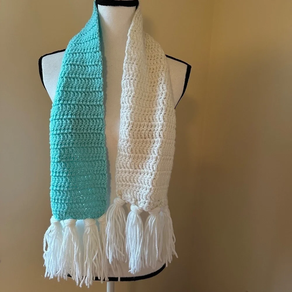 *BELINDA* Teal x White Knitted Two-Tone Fashion Tassel Scarf